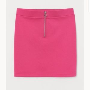 H & M pink fitted skirt -size M